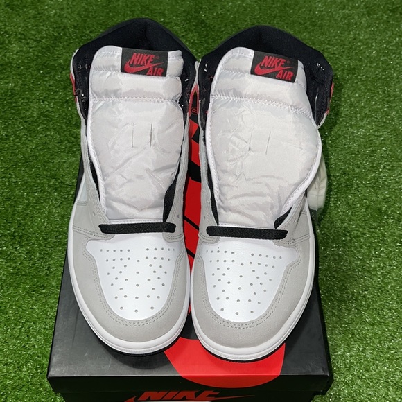 Air Jordan 1 Retro Smoke Grey🆕 - Picture 7 of 14